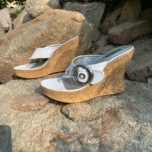 Soda Y2K Platform Wedge Sandals Silver Faux Cork White Size 7.5 Coastal‎ Clean